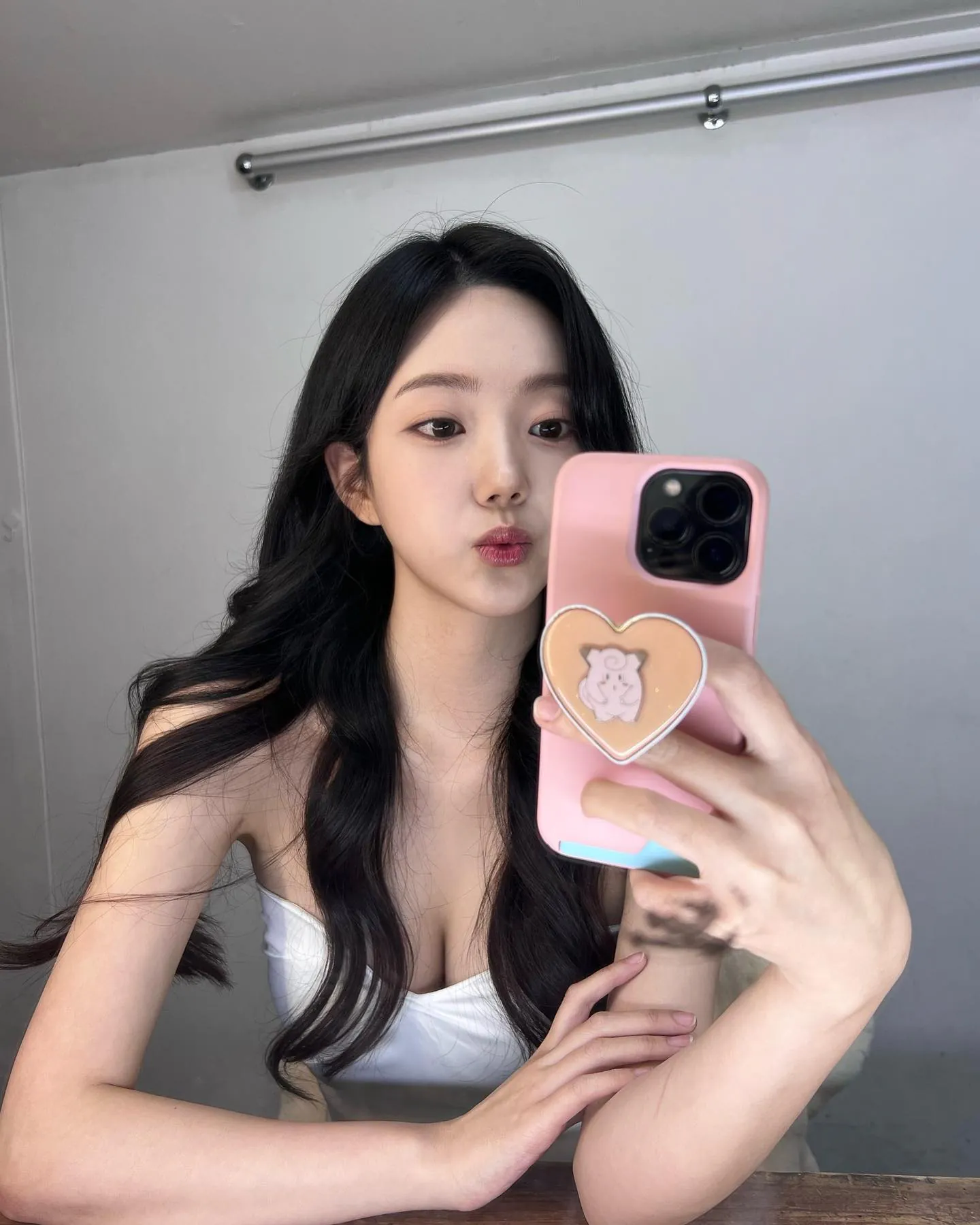 Yun Ha Jeong (Single's Inferno)